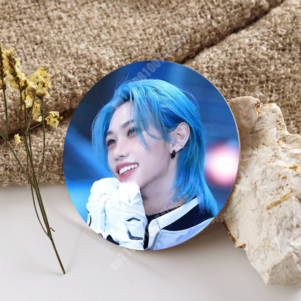 F-Felix L-Lee Yong Bok Kpop Ru – Desk Setup Kpop Bewertung und Preis