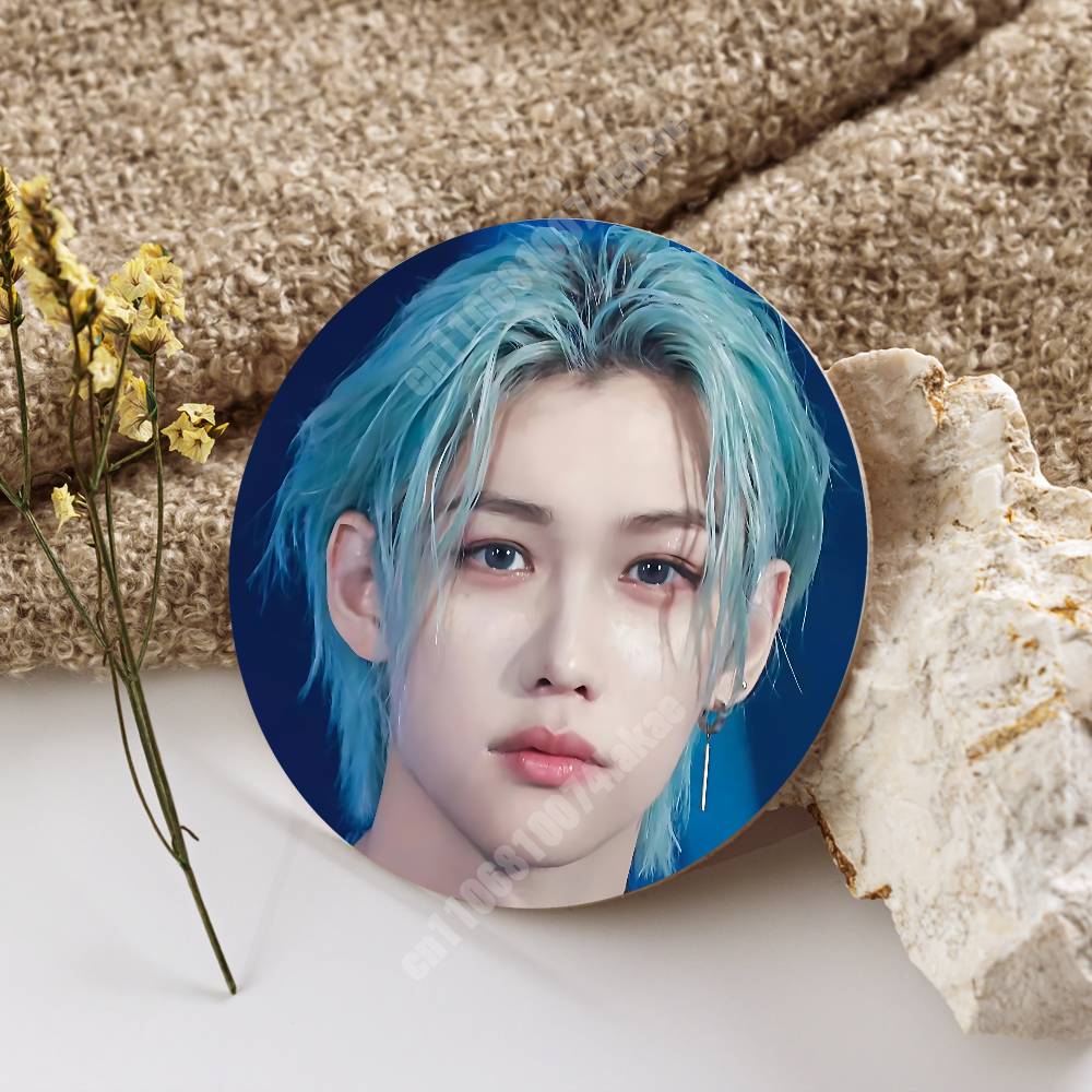 F-Felix L-Lee Yong Bok Kpop Ru – Desk Setup Kpop Bewertung und Preis