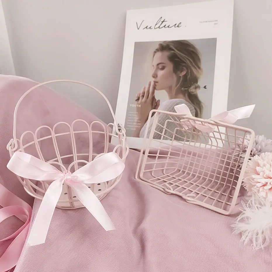 Mädchenhaftes Rosa Schleifenkö – Desk Setup Photo Bewertung und Preis